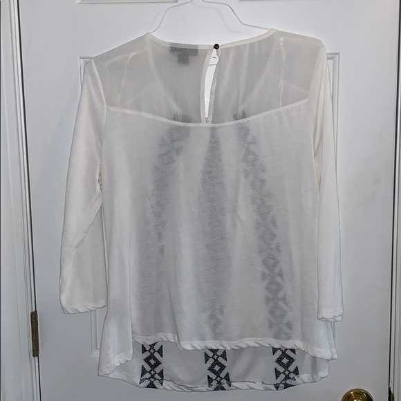 Boho white and navy embroidered top. Size large. - Picture 2 of 4